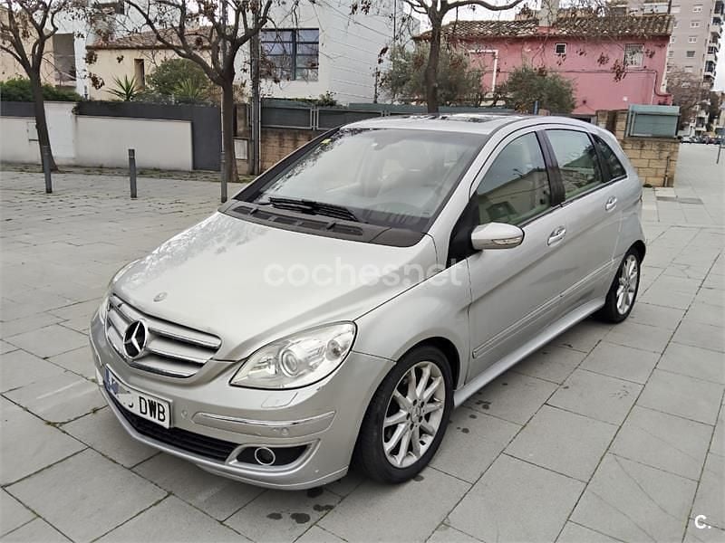 Usado Mercedes B200 193 CV (141 kW) 2006 Gris / plata Monovolumen