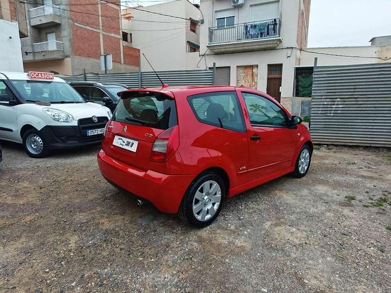 Usado Citroën C2 VTR Sport 68 CV (50 kW) 2006 Rojo Utilitario