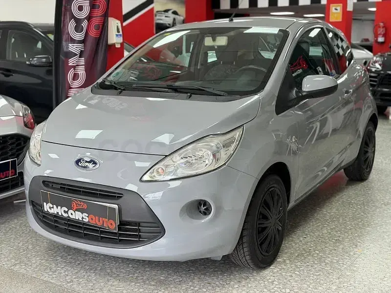 Usado Ford Ka Trend 69 CV (50 kW) 2015 Gris / plata Berlina