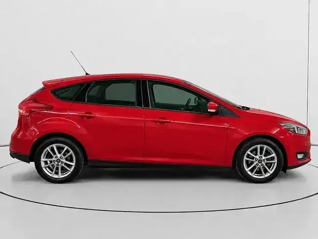 Usado Ford Focus Business Edition 125 CV (91 kW) 2017 Rojo Berlina