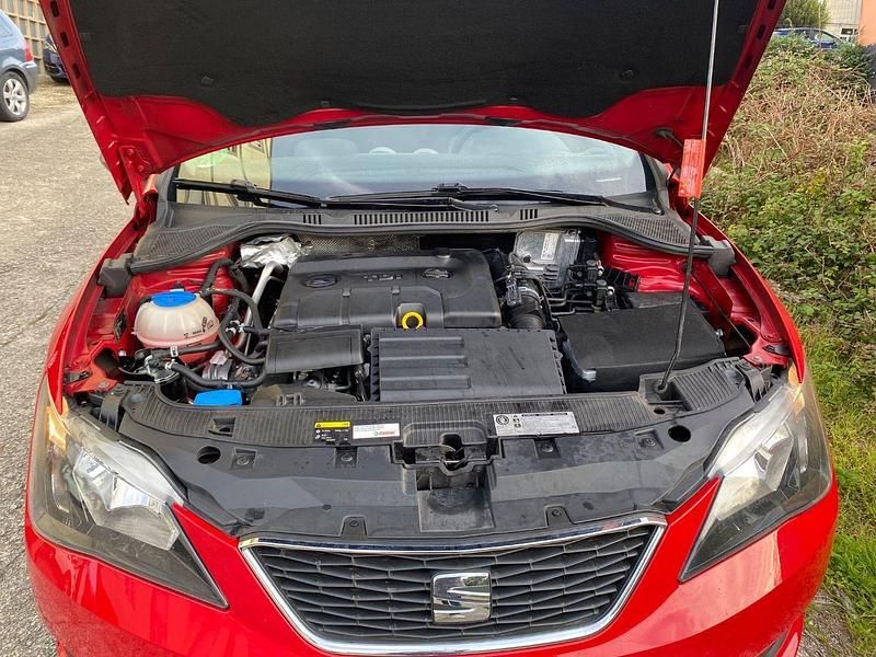 Usado Seat Ibiza FR 90 CV (66 kW) 2015 Rojo Berlina