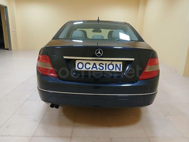 Usado Mercedes C200 Avantgarde 136 CV (100 kW) 2010 Azul Berlina