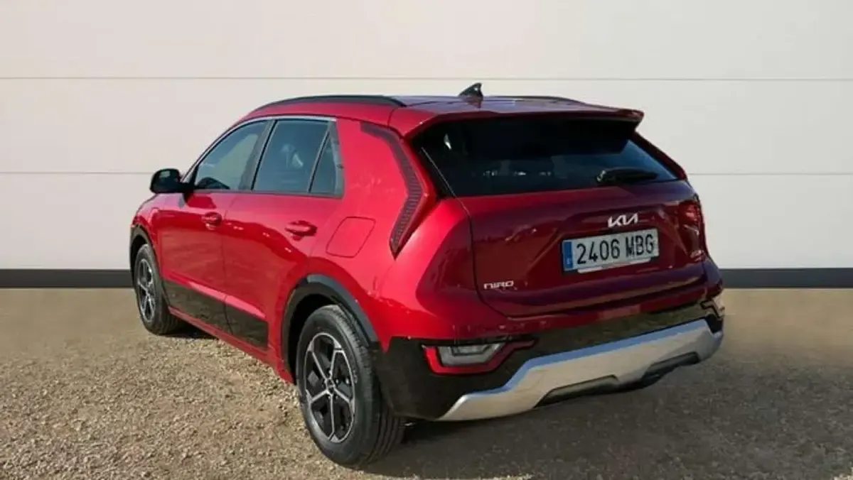 Usado Kia Niro 184 CV (135 kW) 2022 Rojo SUV