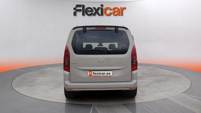 Usado Opel Combo Elegance 130 CV (95 kW) 2022 Gris Monovolumen