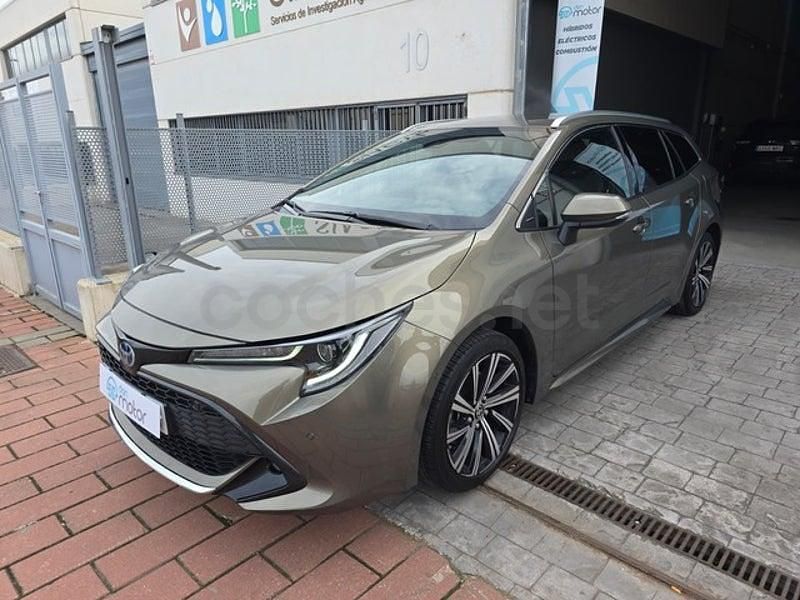 Usado Toyota Corolla Sport 180 CV (132 kW) 2022 Gris / plata Familiar