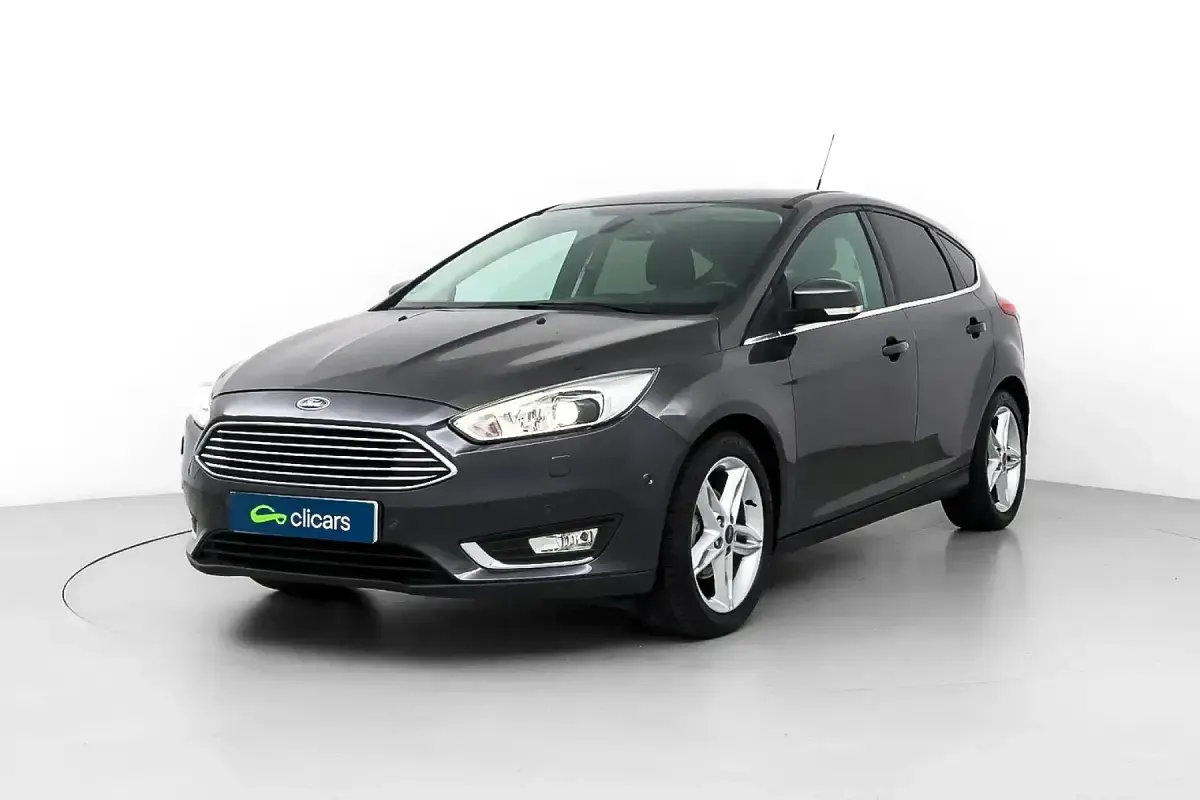 Używany Ford Focus Titanium 125 KM (91 kW) 2017 Szary Sedan/Limuzyna