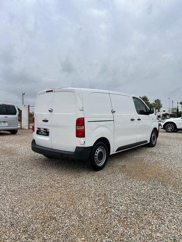 Usado Peugeot Expert 100 CV (73 kW) 2019 Blanco Van