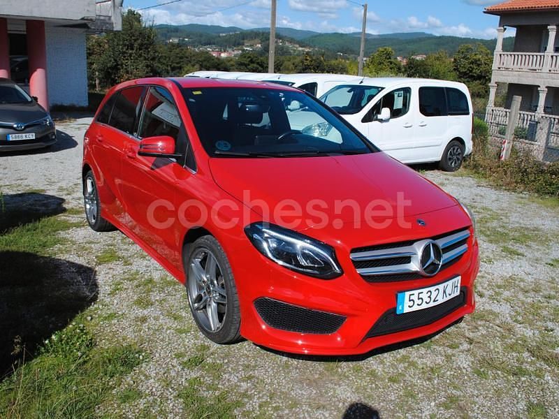 Rojo Usado 2018 Mercedes B200 Monovolumen | 18.500 € (Precio justo) - Imagen 1/4