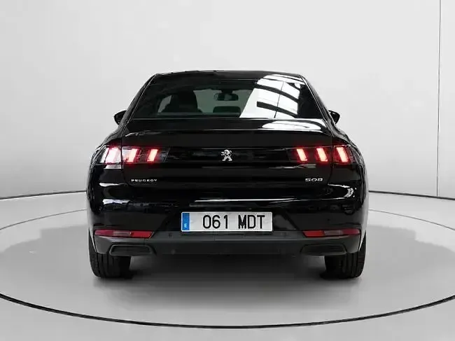 Usado Peugeot 508 Active 130 CV (95 kW) 2023 Negro Berlina