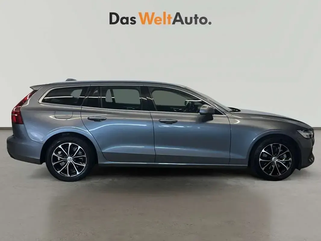 Usado Volvo V60 Momentum 197 CV (144 kW) 2021 Gris Familiar