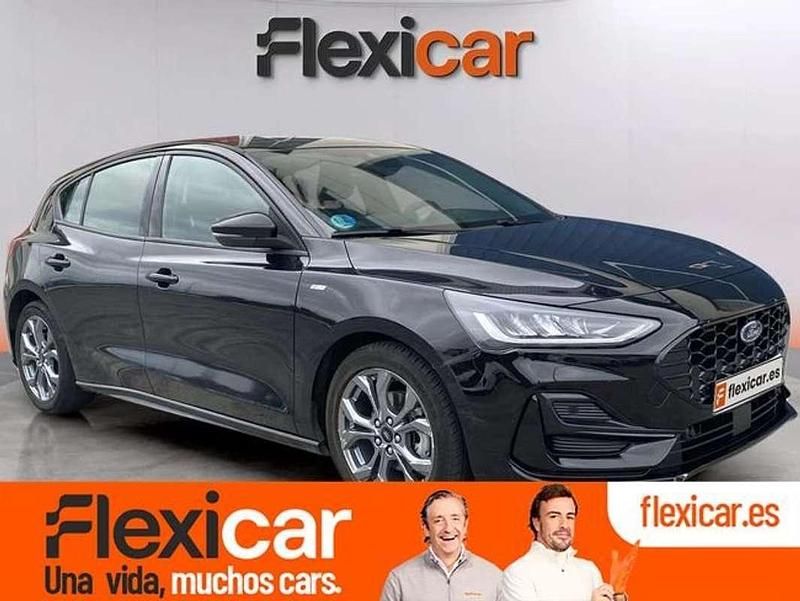 Usado Ford Focus ST-Line 125 CV (91 kW) 2023 Negro Berlina