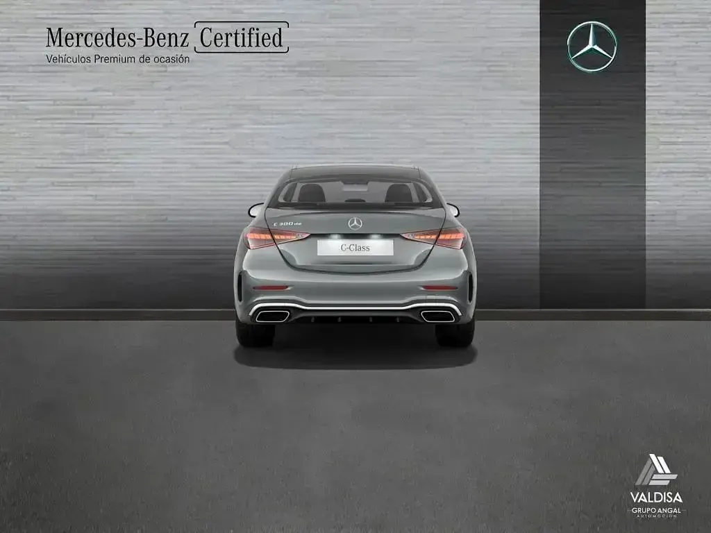 Usado Mercedes C300 313 CV (230 kW) 2025 Gris Berlina