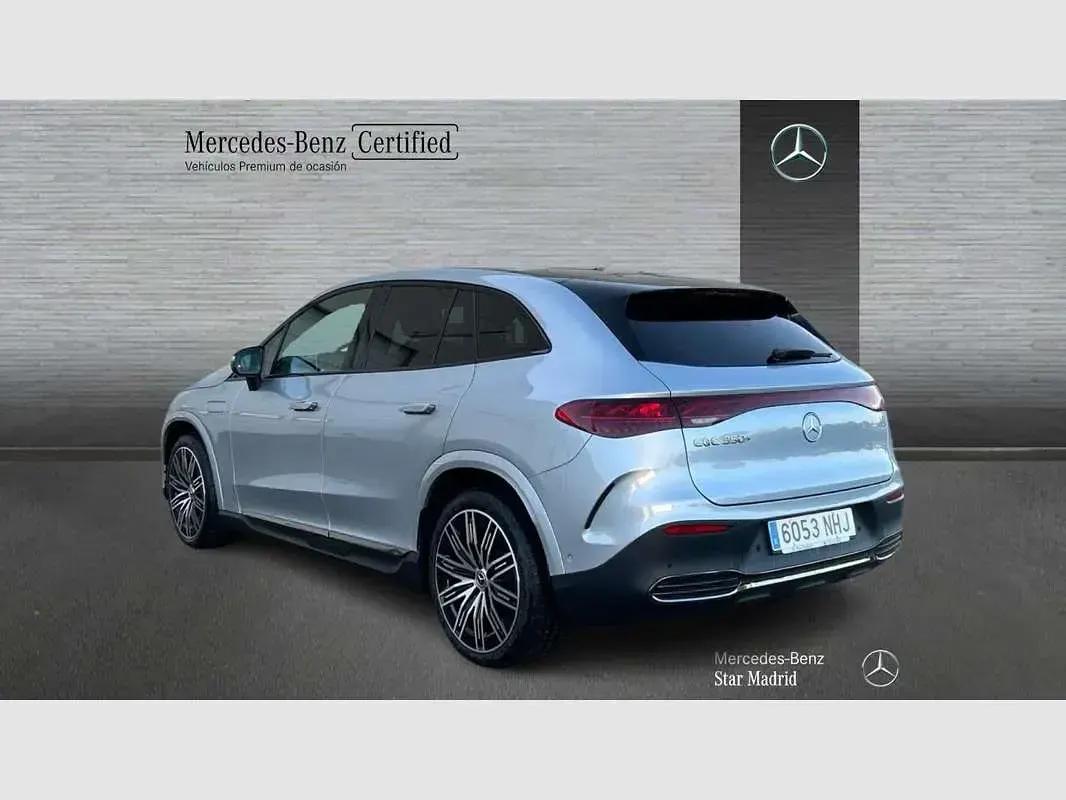 Usado Mercedes EQE350 AMG 235 kW (320 CV) 2025 Plateado SUV