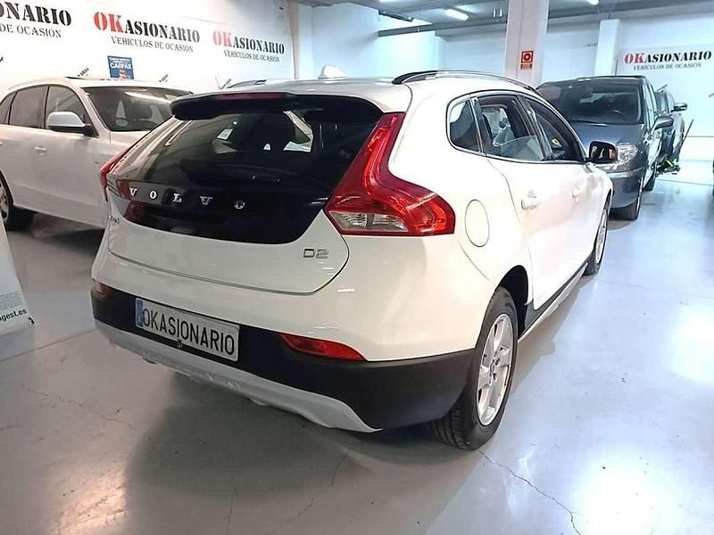 Usado Volvo V40 Kinetic 114 CV (83 kW) 2014 Blanco SUV