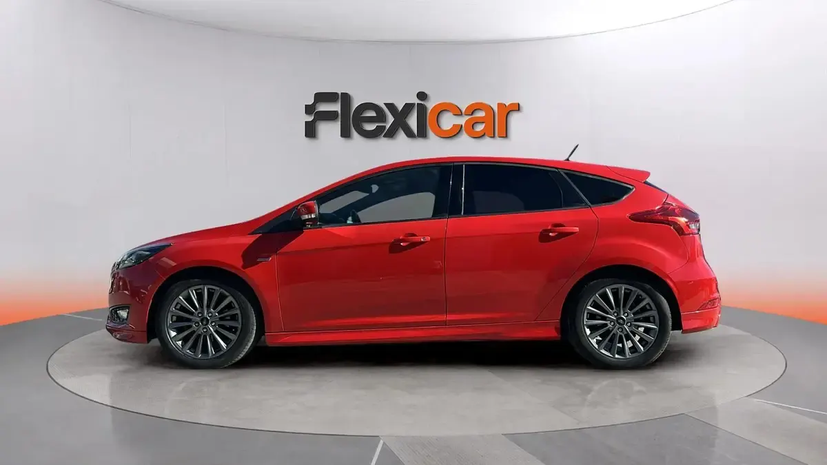 Usado Ford Focus ST-Line 125 CV (91 kW) 2018 Rojo Berlina