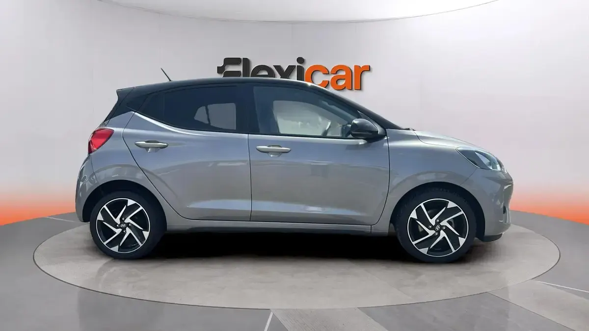 Usado Hyundai i10 Style 84 CV (61 kW) 2021 Marrón Utilitario