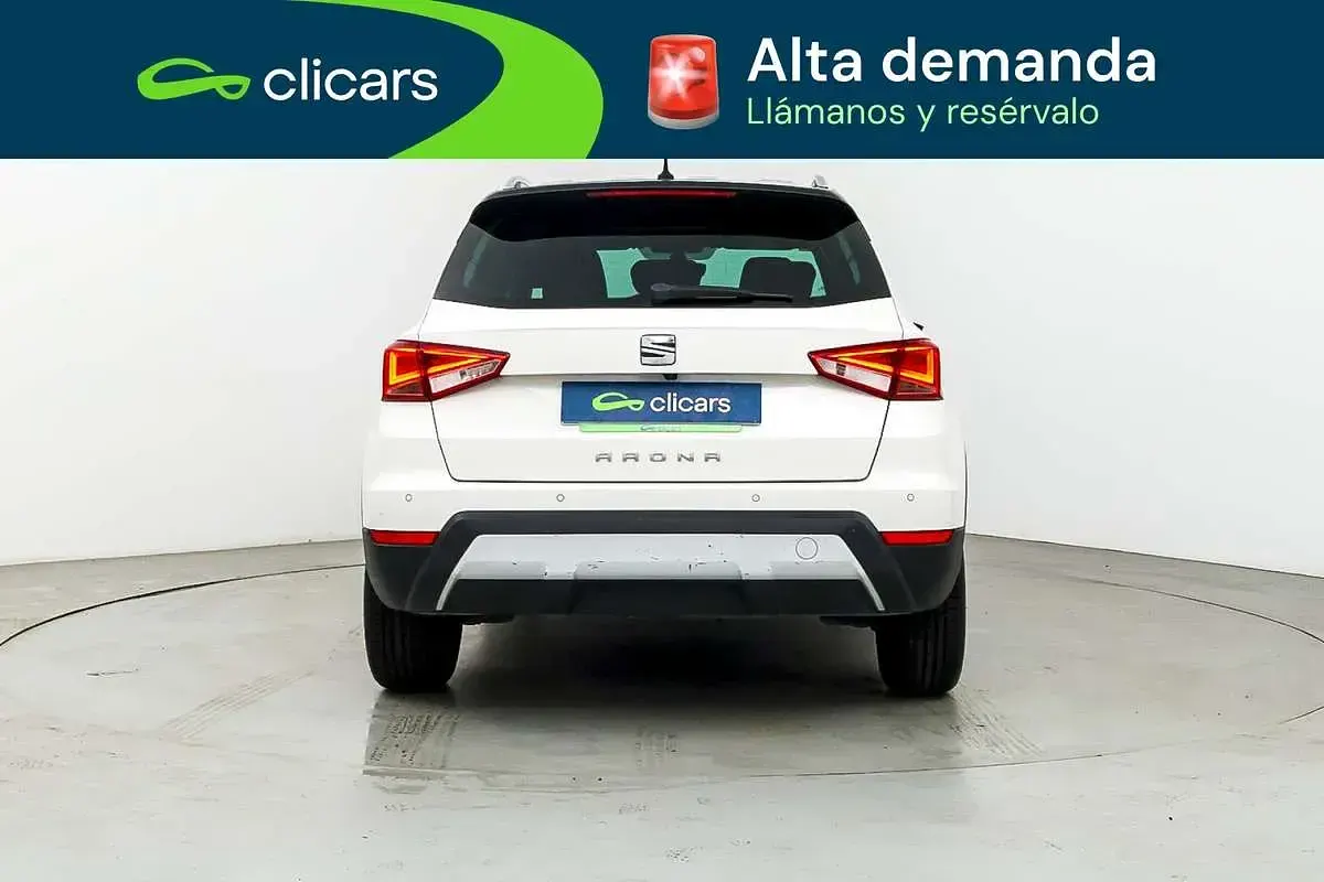 Usado Seat Arona Ecomotive 116 CV (85 kW) 2018 Blanco SUV