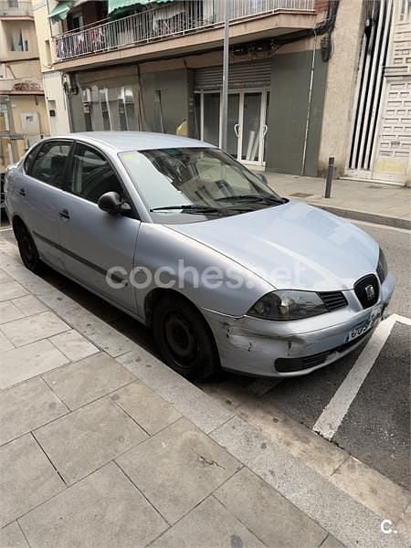 Gris / plata Usado 2003 Seat Cordoba Stella Berlina | 600 € - Imagen 1/4