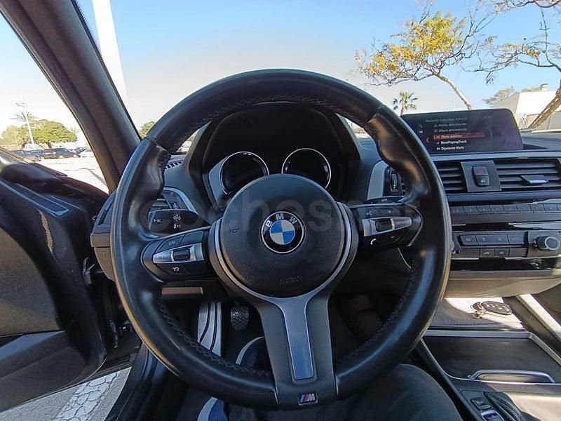 Usado BMW 118 Sport Line 136 CV (100 kW) 2019 Gris / plata Utilitario