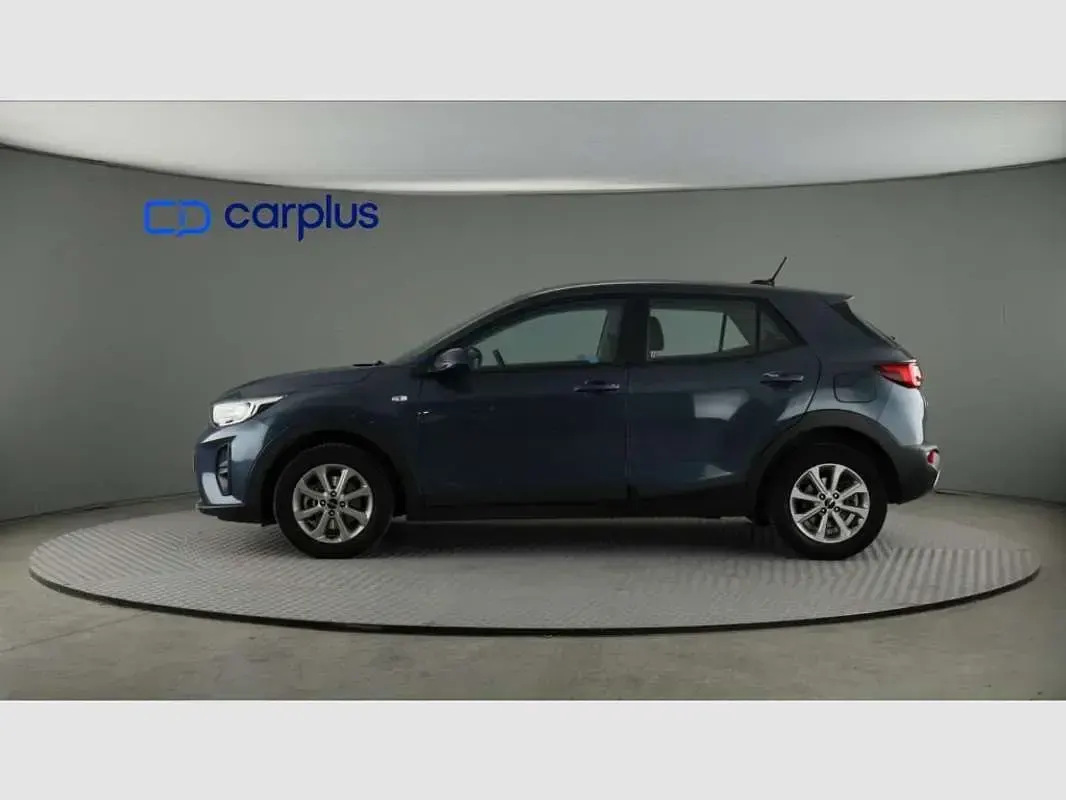 Usado Kia Stonic 84 CV (61 kW) 2023 Azul SUV