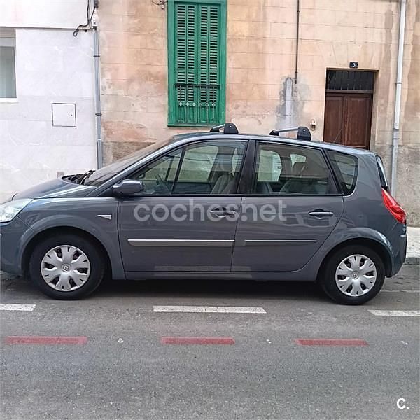 Gris / plata Usado 2007 Renault Scénic II Monovolumen | 2500 € (Buen precio) - Imagen 1/4