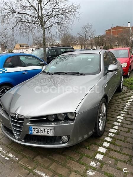 Gris / plata Usado 2006 Alfa Romeo 159 Distinctive Berlina | 3500 € (Buen precio) - Imagen 1/3