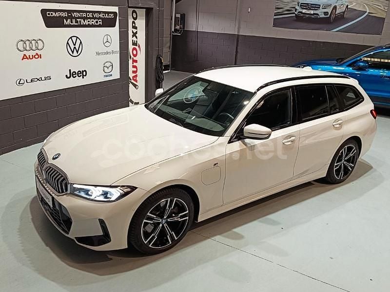 Blanco Usado 2023 BMW 330e M Sport Familiar | 40.990 € (Precio justo) - Imagen 1/4