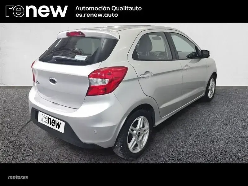 Usado Ford Ka Ultimate 85 CV (62 kW) 2017 Gris Berlina