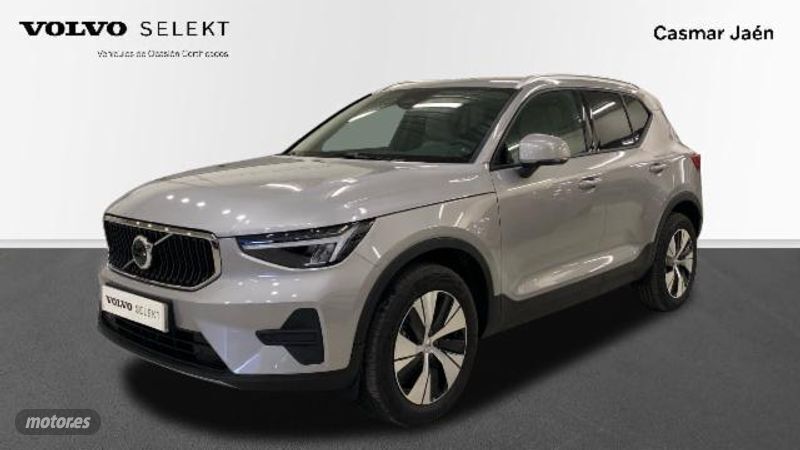 Plateado Usado 2023 Volvo XC40 Core SUV | 38.900 € (Un poco caro) - Imagen 1/4