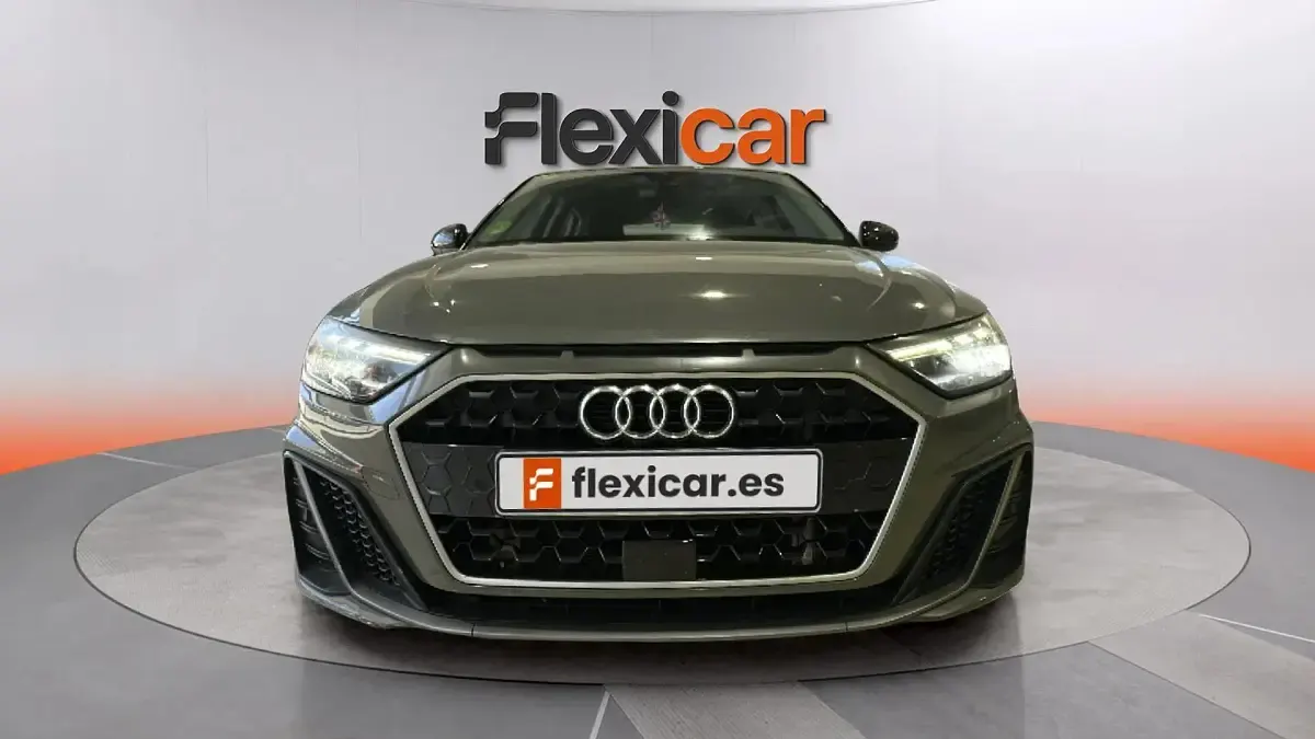 Usado Audi A1 Sportback S-Line 110 CV (80 kW) 2022 Gris Utilitario
