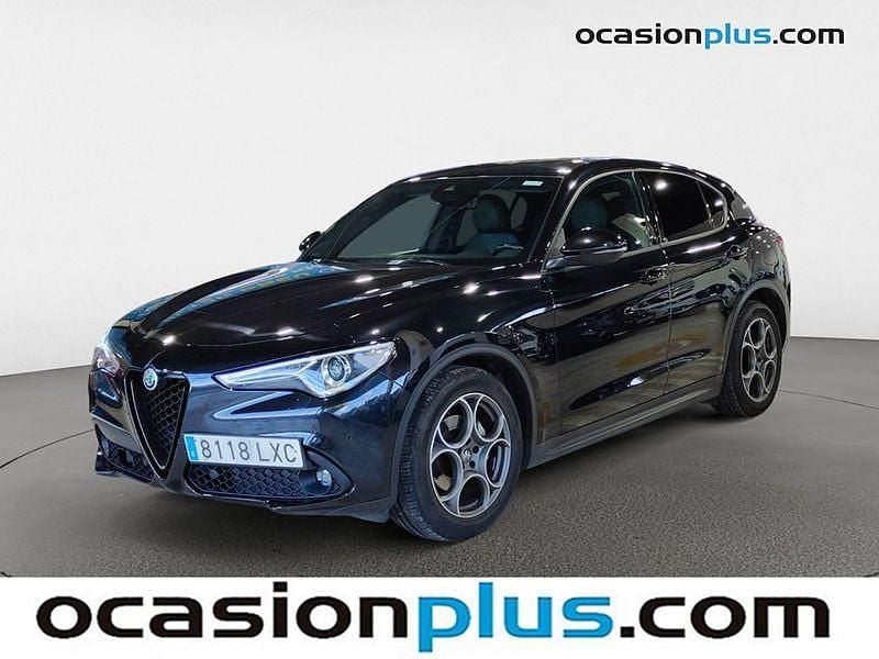 Usado Alfa Romeo Stelvio Sprint 160 CV (117 kW) 2022 Negro SUV