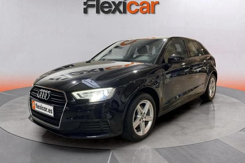 Usado Audi A3 Premium 116 CV (85 kW) 2019 Negro Berlina