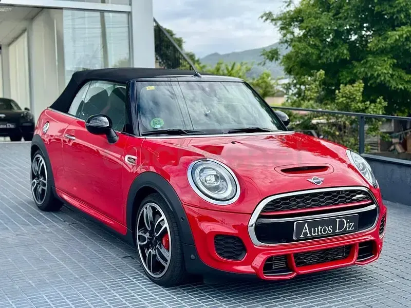 Usado Mini John Cooper Works Cabriolet 231 CV (169 kW) 2018 Rojo Descapotable