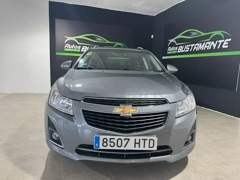 Usado Chevrolet Cruze LTZ 163 CV (119 kW) 2013 Gris / plata Familiar