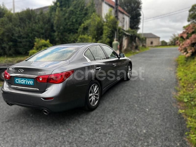 Usado Infiniti Q50 170 CV (125 kW) 2014 Gris / plata Berlina