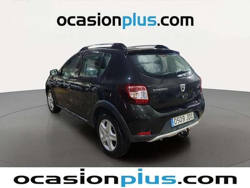 Usado Dacia Sandero Stepway 90 CV (66 kW) 2015 Negro Utilitario
