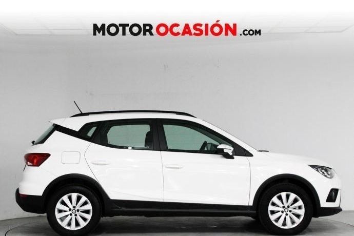 Usado Seat Arona Style 95 CV (69 kW) 2019 Blanco SUV