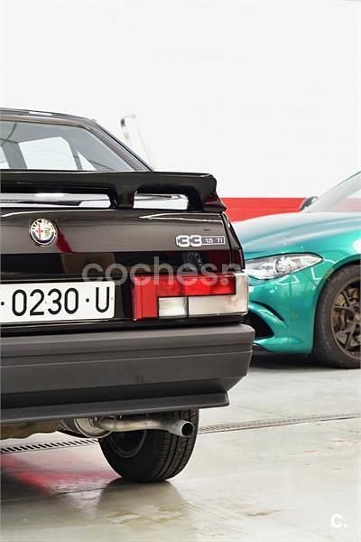 Negro Usado 1987 Alfa Romeo 33 Ti Berlina | 9500 € - Imagen 1/4