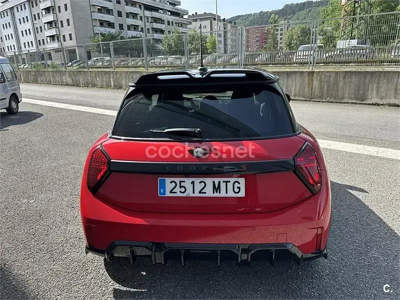 Usado Mini Cooper S 204 CV (150 kW) 2024 Rojo Utilitario