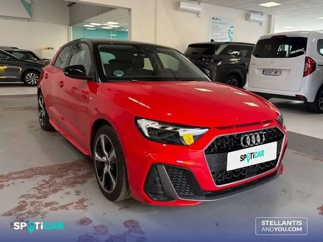 Usado Audi A1 Sportback Black Edition 116 CV (85 kW) 2021 Gris Utilitario
