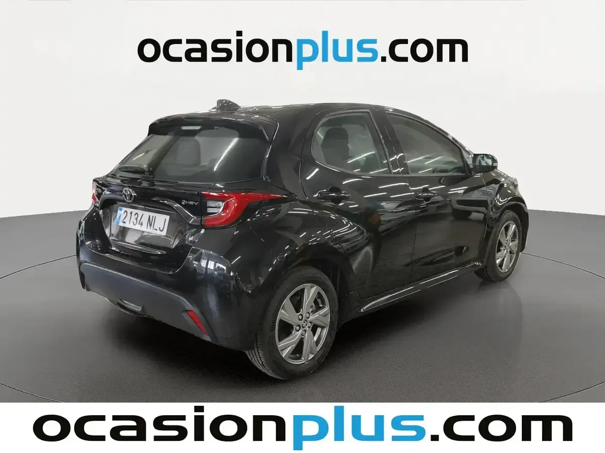 Nuevo Toyota Yaris Active 116 CV (85 kW) 2026 Blanco Utilitario