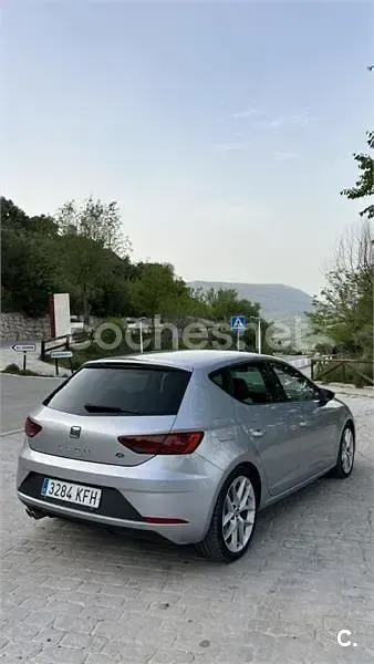 Usado Seat Leon FR 184 CV (135 kW) 2017 Gris / plata Berlina