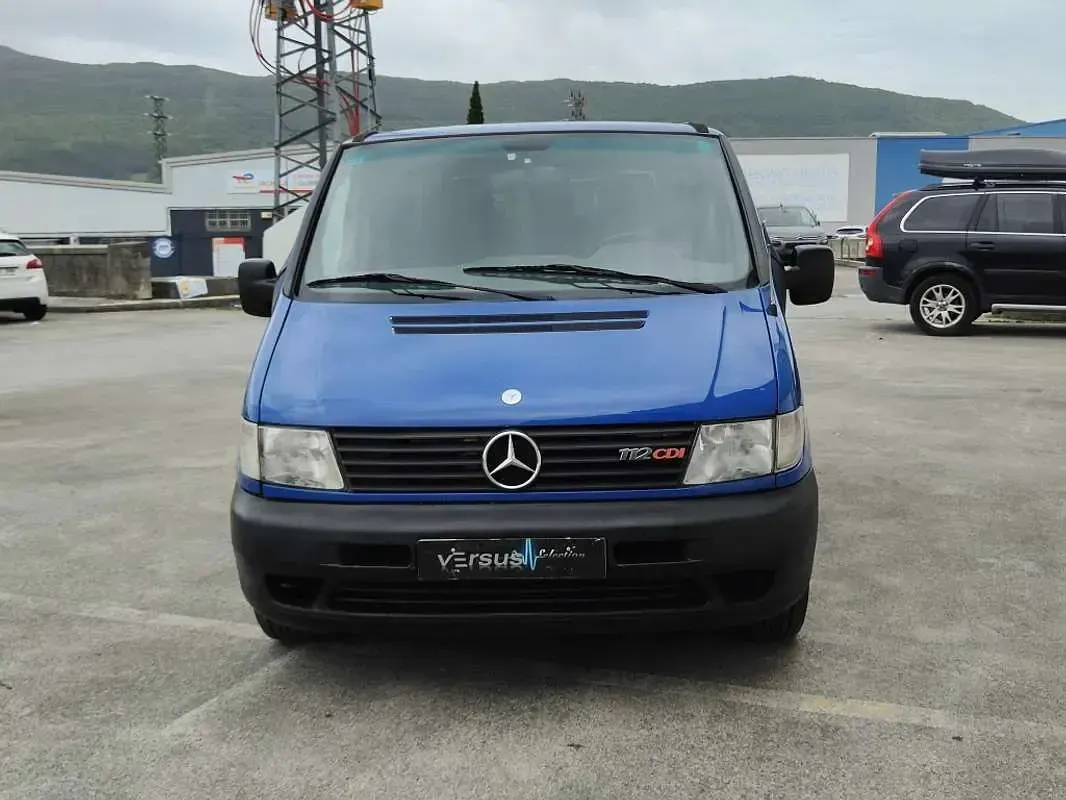Usado Mercedes Vito 122 CV (89 kW) 2003 Azul Van