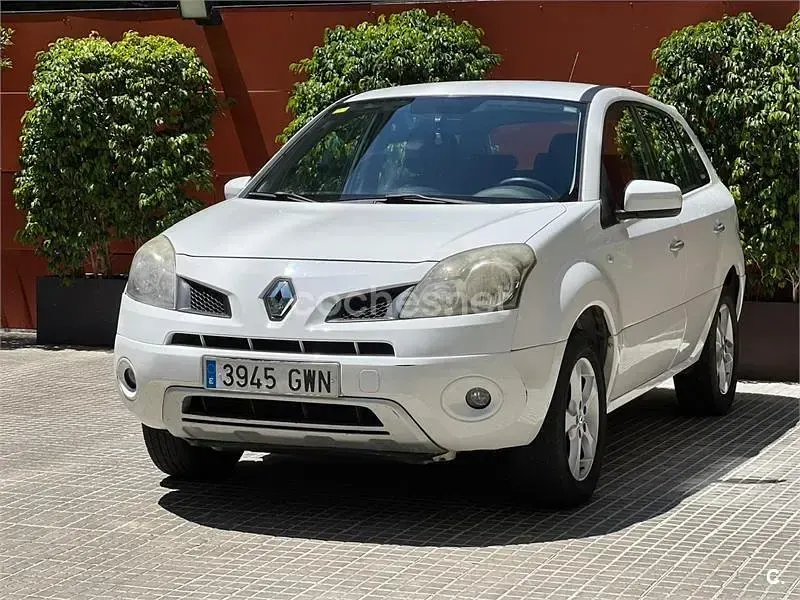Usado Renault Koleos Expression 150 CV (110 kW) 2010 Blanco SUV
