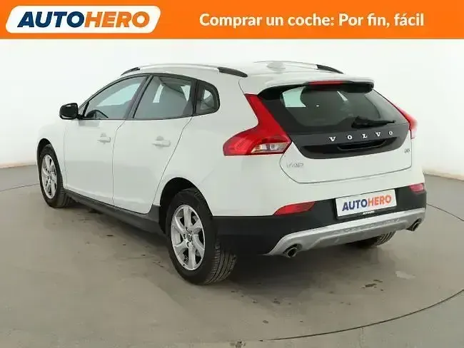 Usado Volvo V40 Momentum 150 CV (110 kW) 2016 Blanco