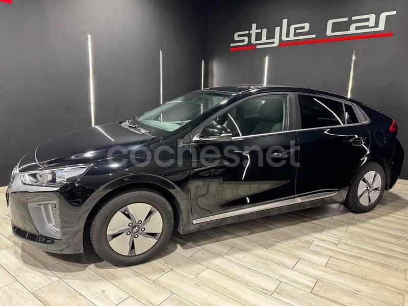 Usado Hyundai Ioniq 141 CV (103 kW) 2021 Negro Utilitario