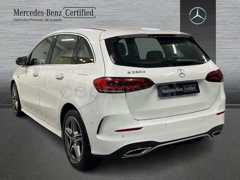 Usado Mercedes B250e 218 CV (160 kW) 2022 Blanco Monovolumen