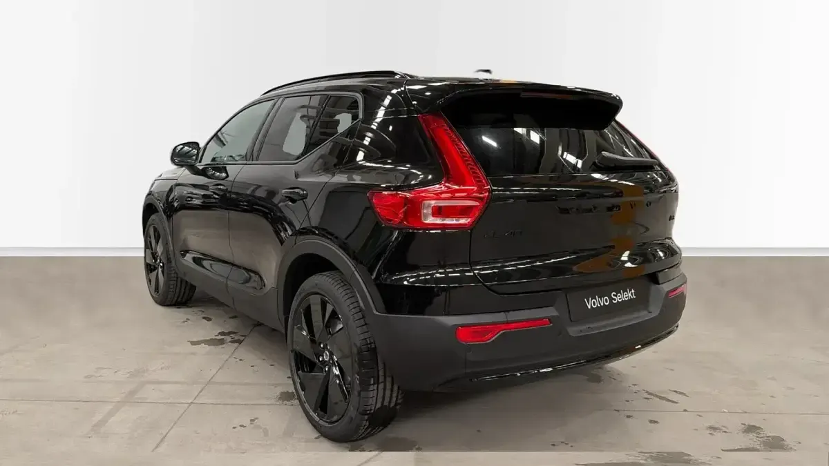 Nuevo Volvo XC40 Ultra 163 CV (119 kW) 2026 Negro SUV