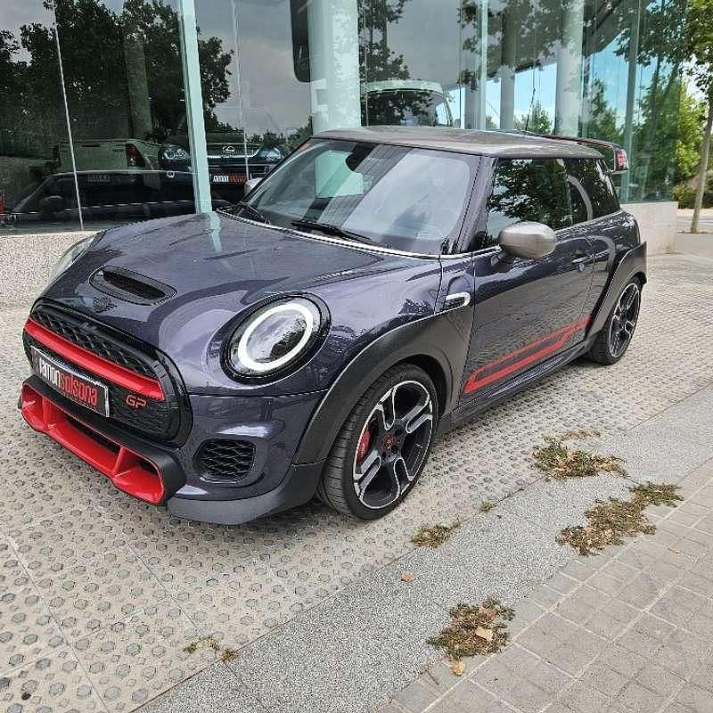 Usado Mini John Cooper Works 306 CV (225 kW) 2020 Gris Utilitario