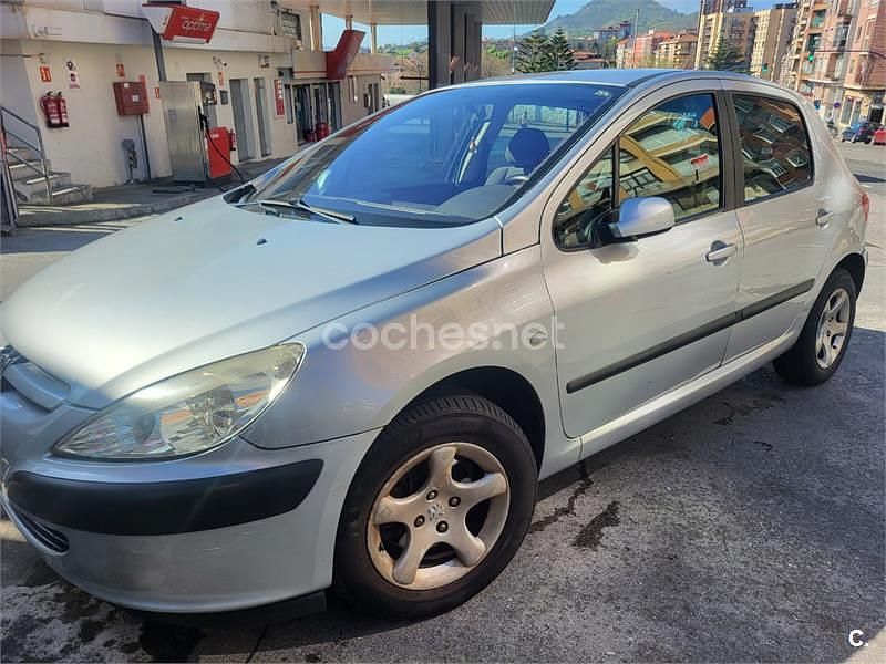 Usado Peugeot 307 110 CV (80 kW) 2002 Gris / plata Berlina